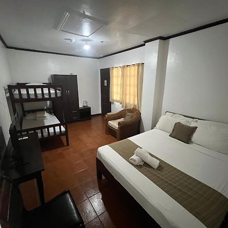 Subiza Beach Resort Olongapo Exterior photo
