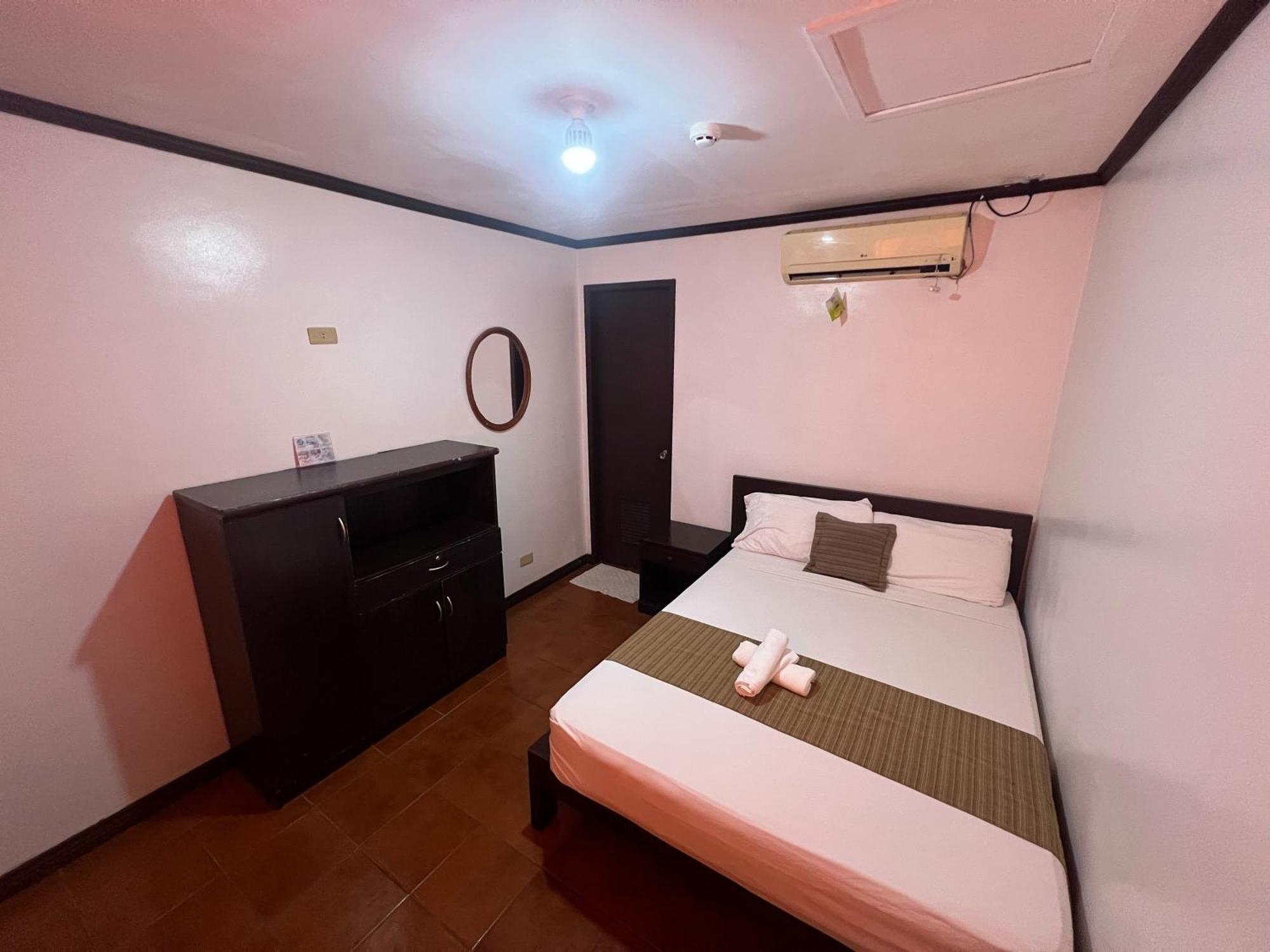Subiza Beach Resort Olongapo Exterior photo