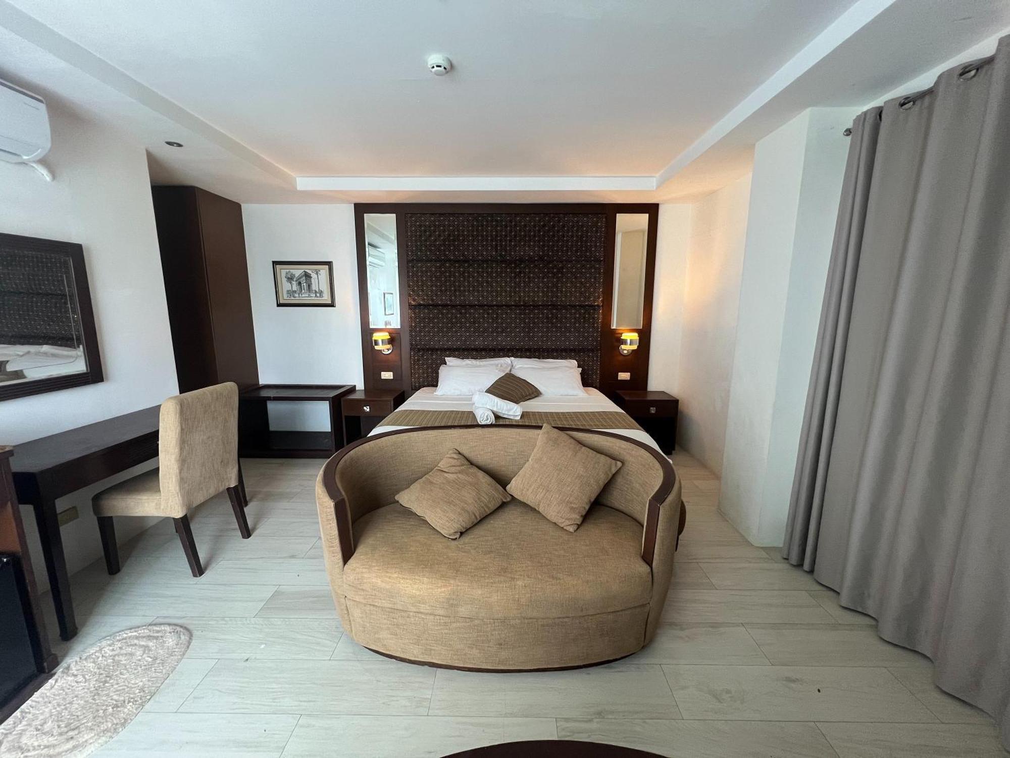 Subiza Beach Resort Olongapo Exterior photo