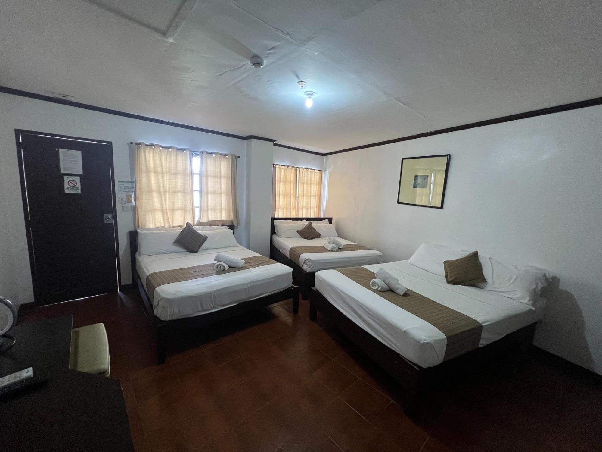 Subiza Beach Resort Olongapo Exterior photo