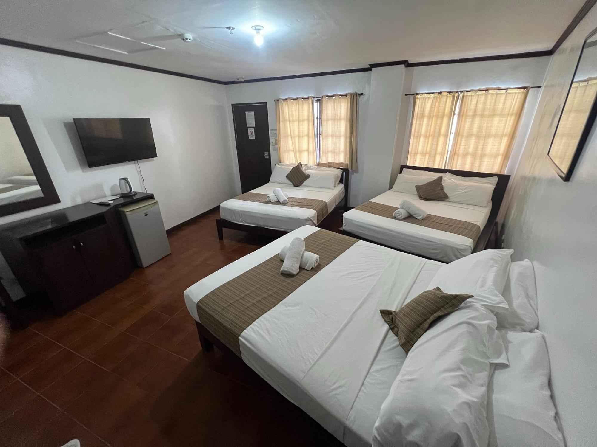 Subiza Beach Resort Olongapo Exterior photo
