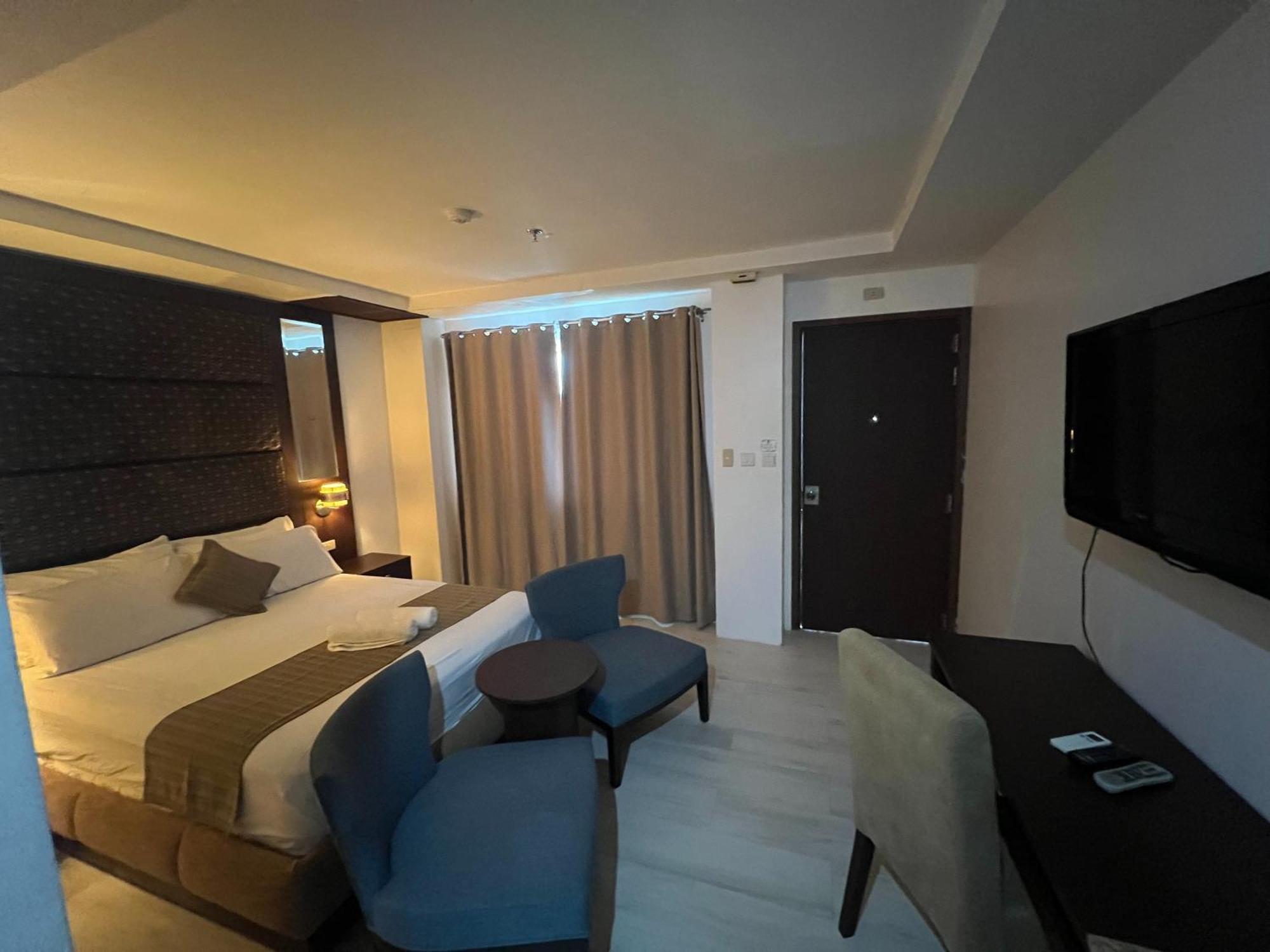 Subiza Beach Resort Olongapo Exterior photo