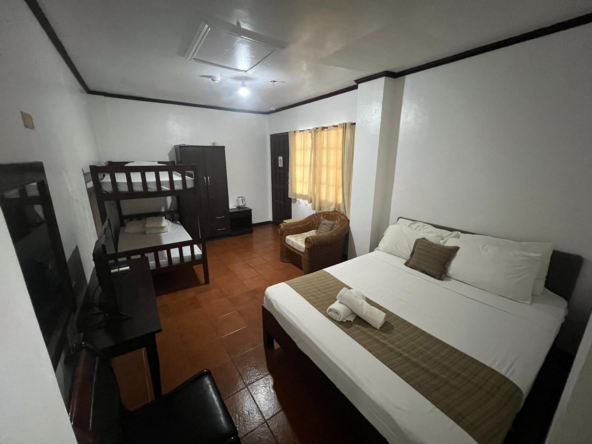 Subiza Beach Resort Olongapo Exterior photo