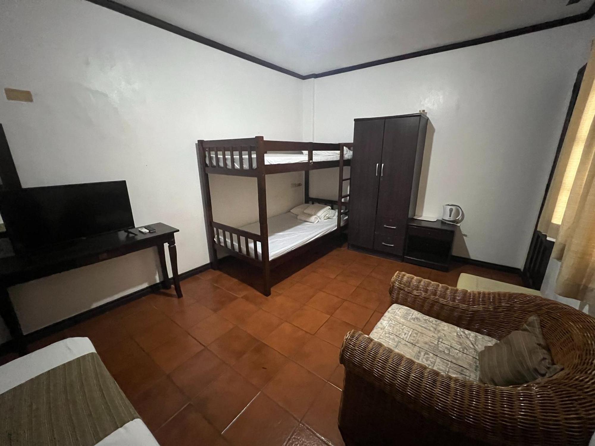 Subiza Beach Resort Olongapo Exterior photo
